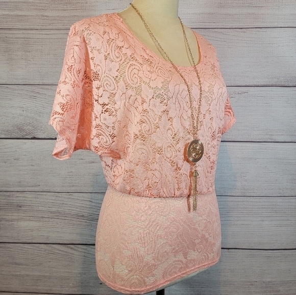 PAPAYA Floral Lace Short Sleeve Blouse with Necklace Pink Size Small - Picture 4 of 6